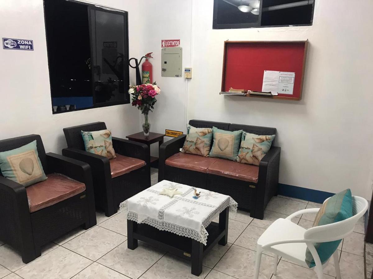 Hostal Albatros San Cristóbal Εξωτερικό φωτογραφία